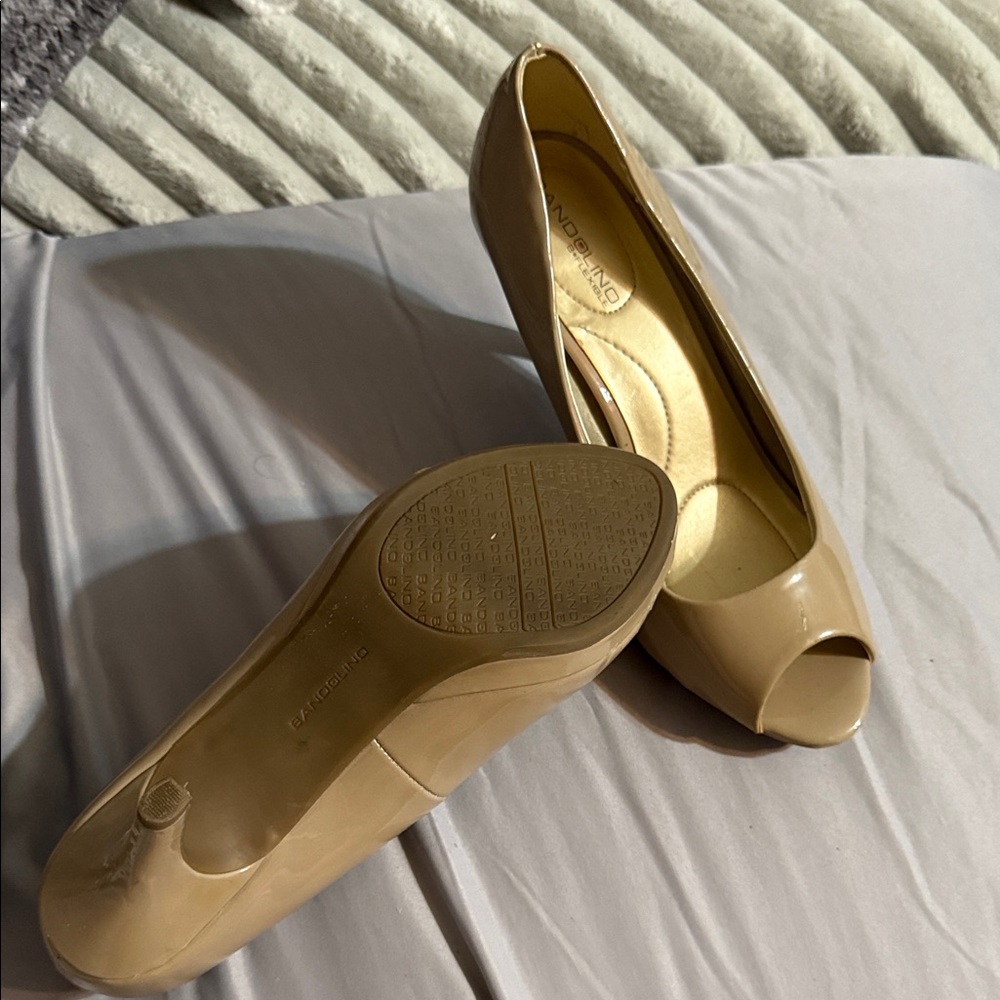 Bandolino Women's Nude Peep Toe Heels - Picture 2 of 4
